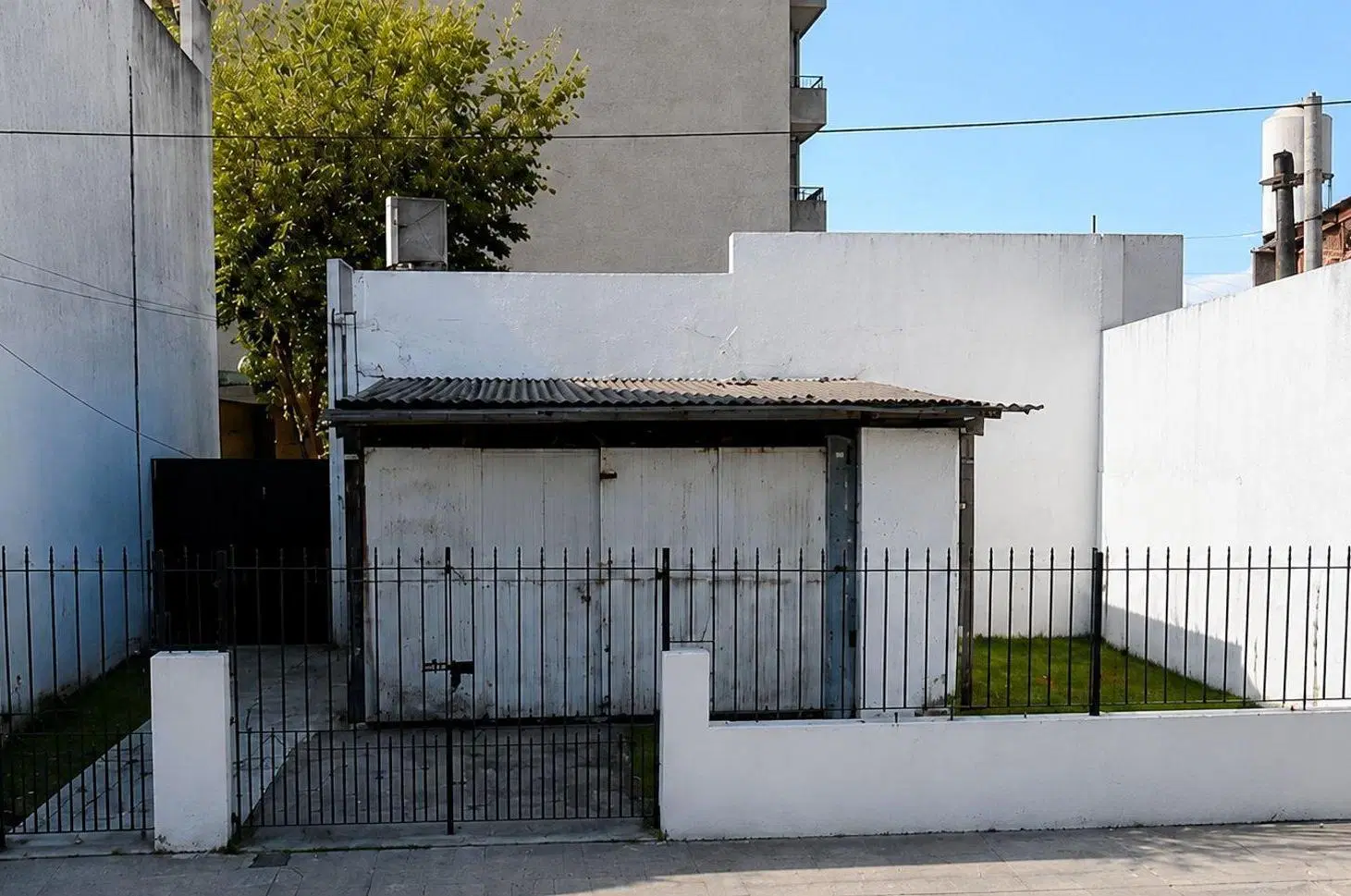 CASA EN VENTA A DEMOLER Ó REFACCIONAR ESCOBAR CTRO 4