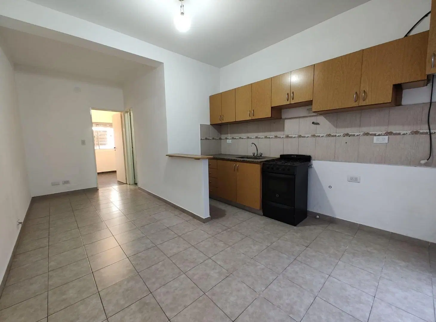 VENTA DEPARTAMENO DOS AMBIENTES CASEROS CON PATIO 8
