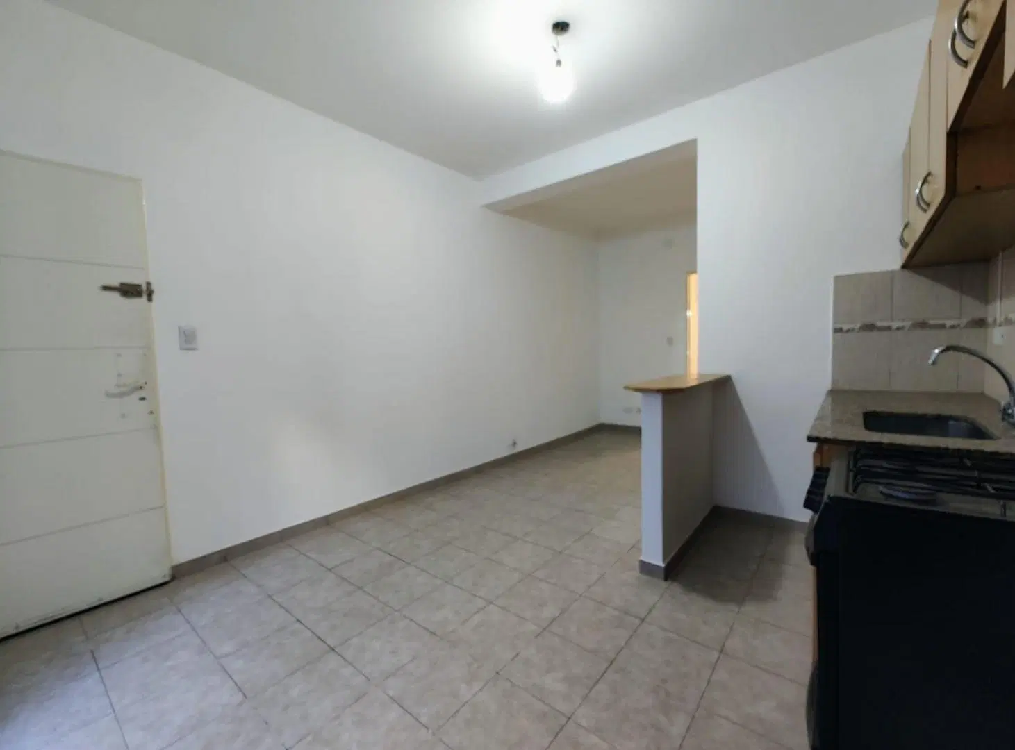 VENTA DEPARTAMENO DOS AMBIENTES CASEROS CON PATIO 2