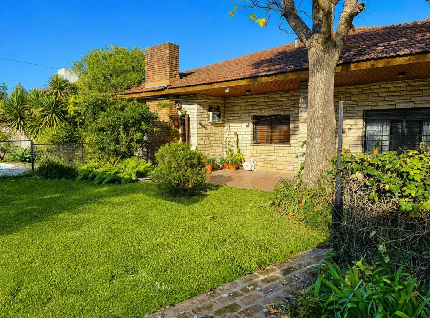 CASA VENTA 4 AMB DON TORCUATO PILETA PARRILLA 2