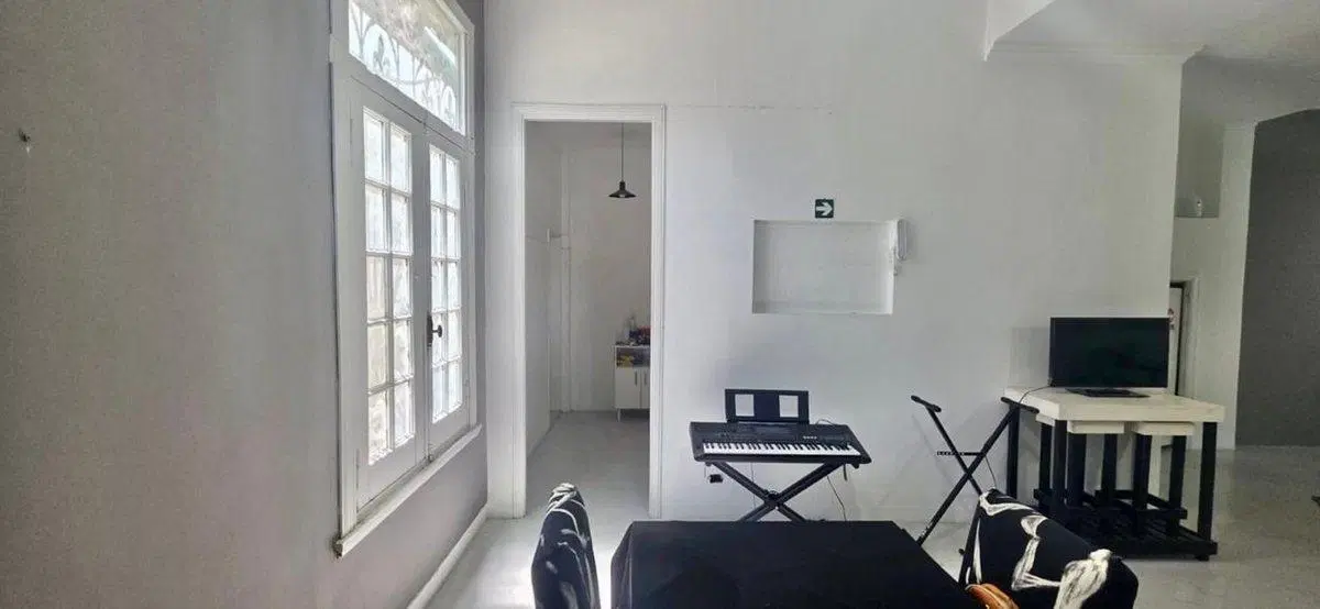 CASA VENTA CON LOCAL JARDIN Y COCHERA DON TORCUATO 3