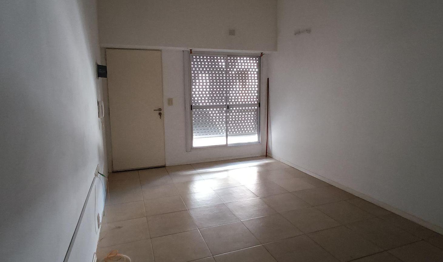 Foto de Alquiler Departamento 2 ambientes Castelar Piscina, imagen 5