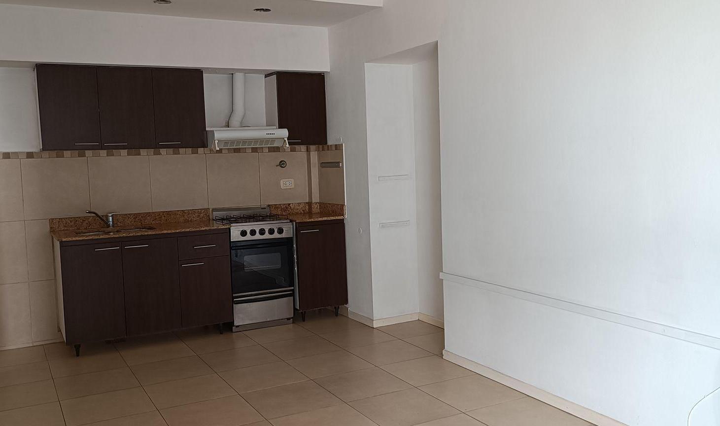 Foto de Alquiler Departamento 2 ambientes Castelar Piscina, imagen 2