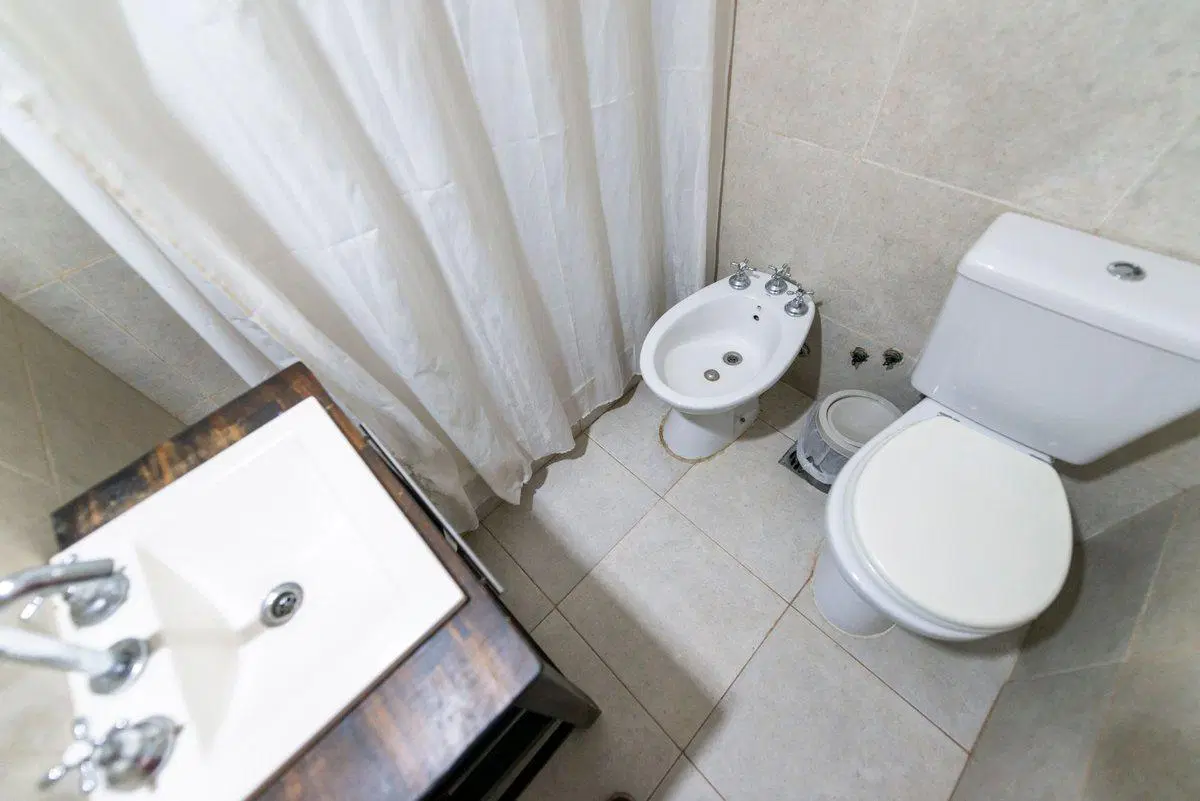 VENTA CASA 4 AMBIENTES C/PILETA EN TORTUGUITAS 3