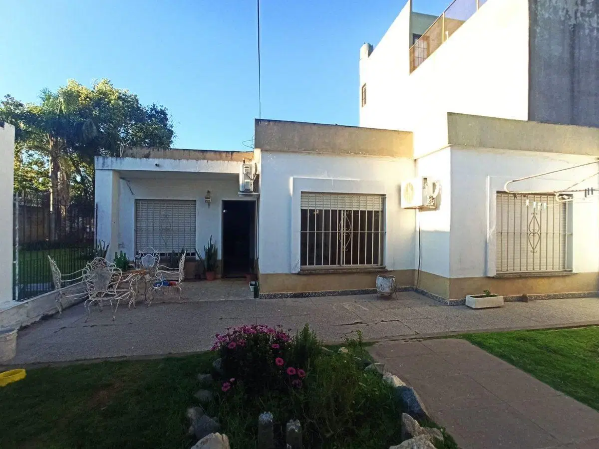 VENTA CASA 4 AMB  MORENO CENTRO  APTO CREDITO 4