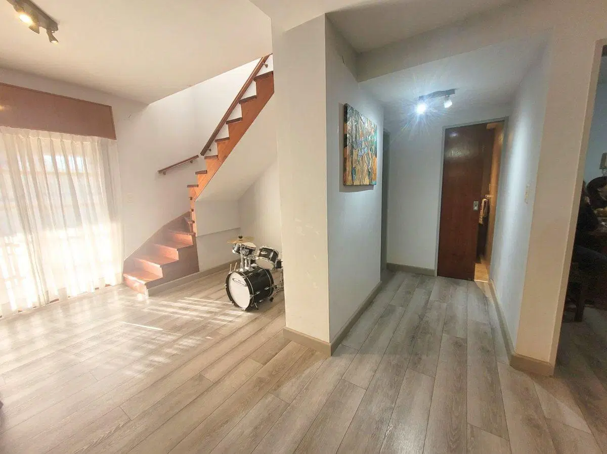CASA EN VENTA DON TORCUATO - 5 AMB + QUINCHO 4 AMB 8
