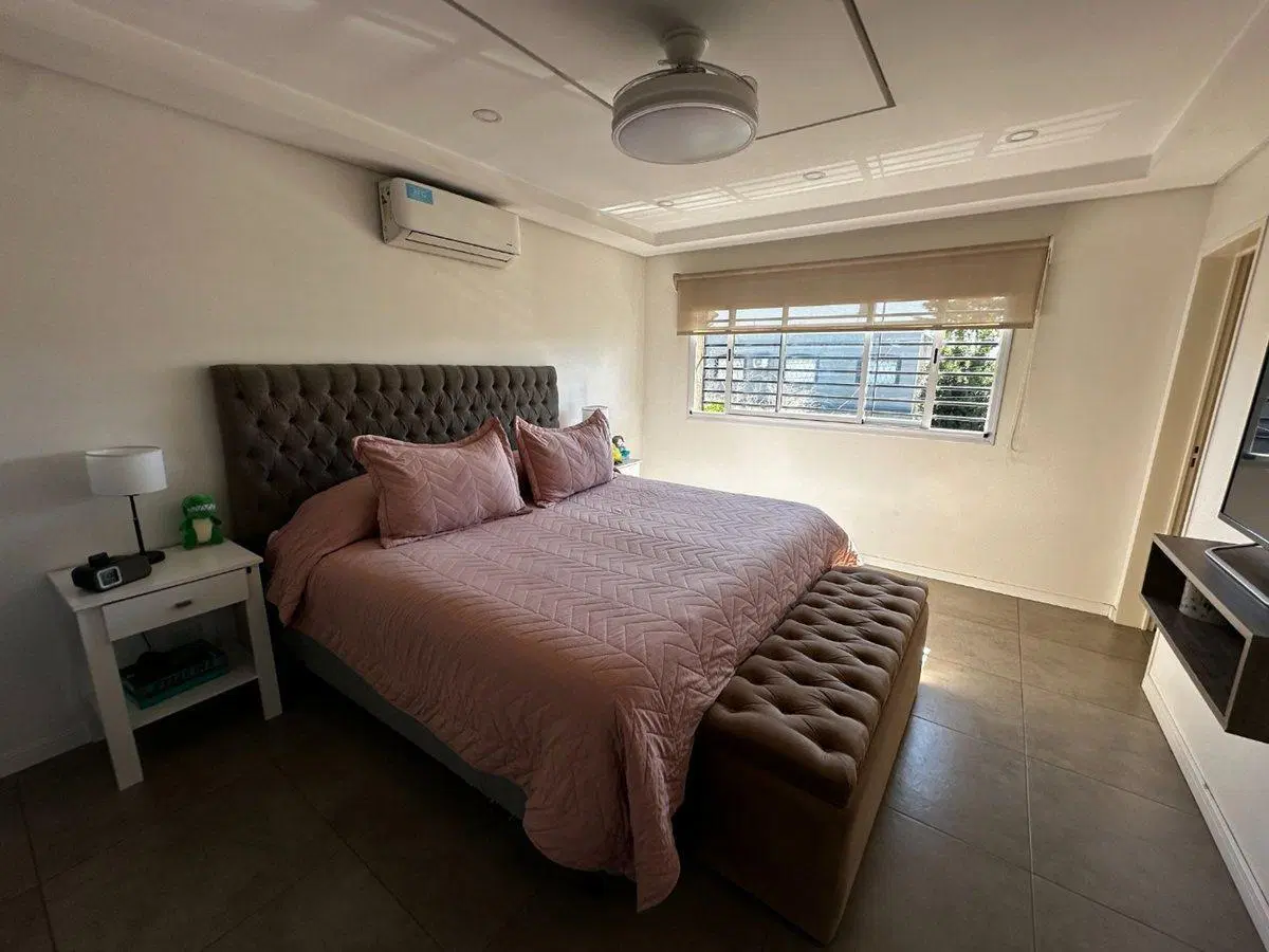 CASA EN VENTA 4 AMBIENTES PLAYROOM ESTRENAR 3