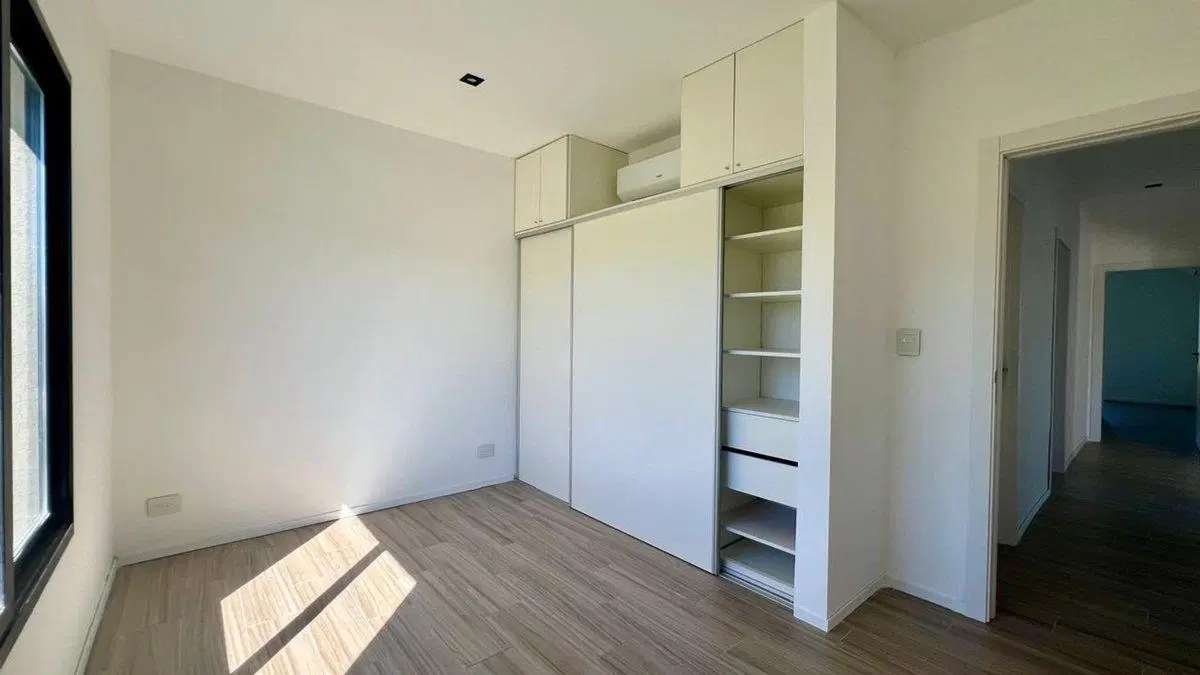 CASA 4 AMBIENTES A ESTRENAR SAN SEBASTIAN 8