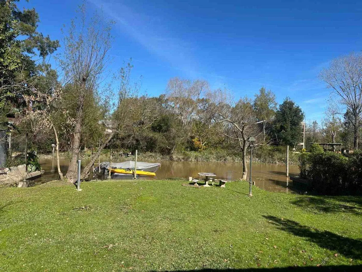 VENTA CASA C/AMARRA CLUB JARDIN NAUTICO ESCOBAR 4