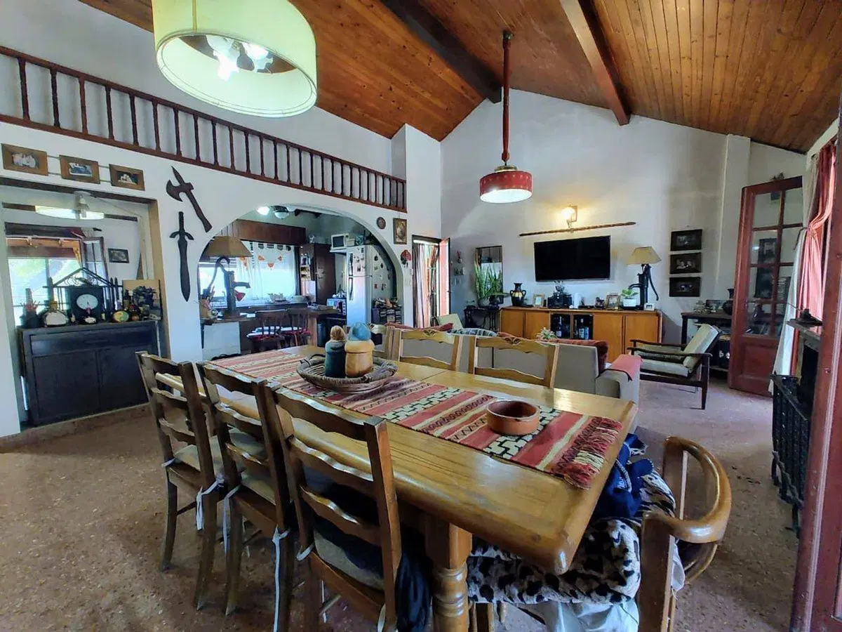 CASA VENTA 3 AMBIENTES CON JARDIN ADOLFO SORDEAUX 3