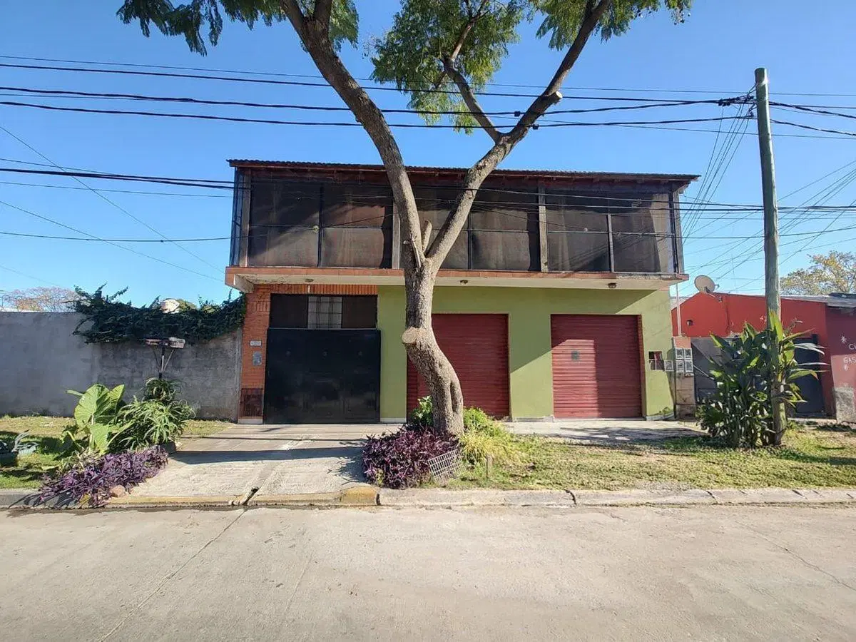 CASA VENTA 3 AMBIENTES CON JARDIN ADOLFO SORDEAUX 4
