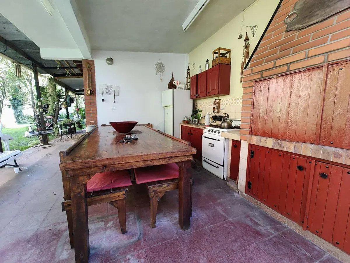 CASA VENTA 3 AMBIENTES CON JARDIN ADOLFO SORDEAUX 8