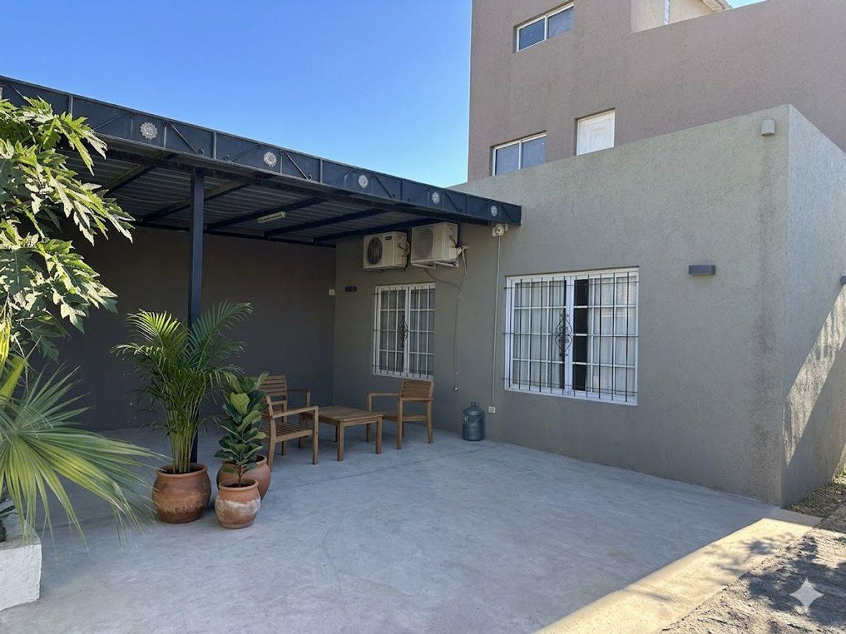VENTA CASA MULTIFAMILIAR 5 y 4 AMB JOSE C PAZ