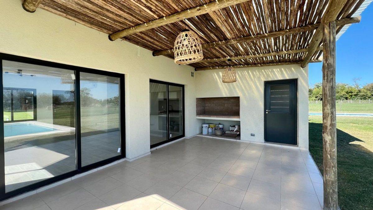 Foto de ALQUILER CASA 4 AMB CON PILETA SAN SEBASTIAN, imagen 4