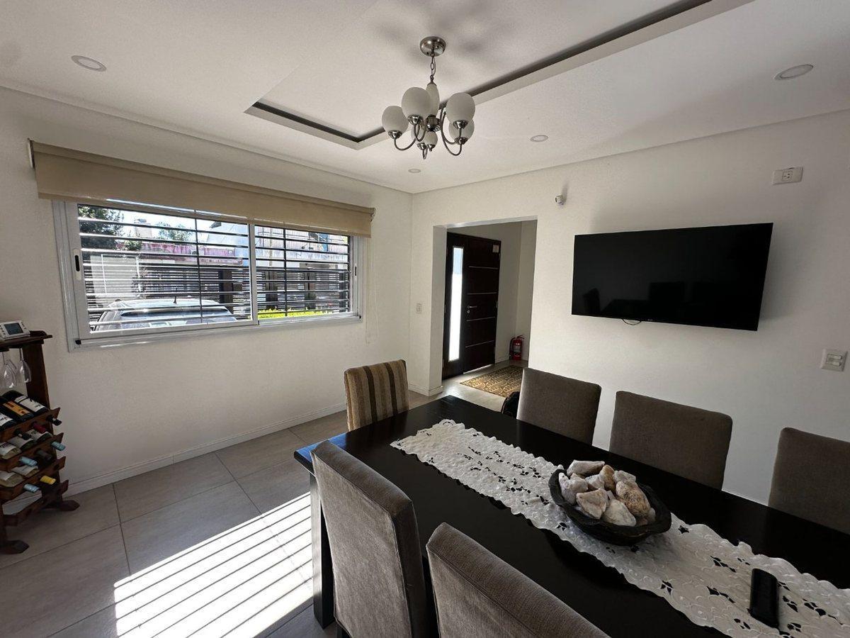 Foto de CASA EN VENTA 4 AMBIENTES PLAYROOM ESTRENAR, imagen 1