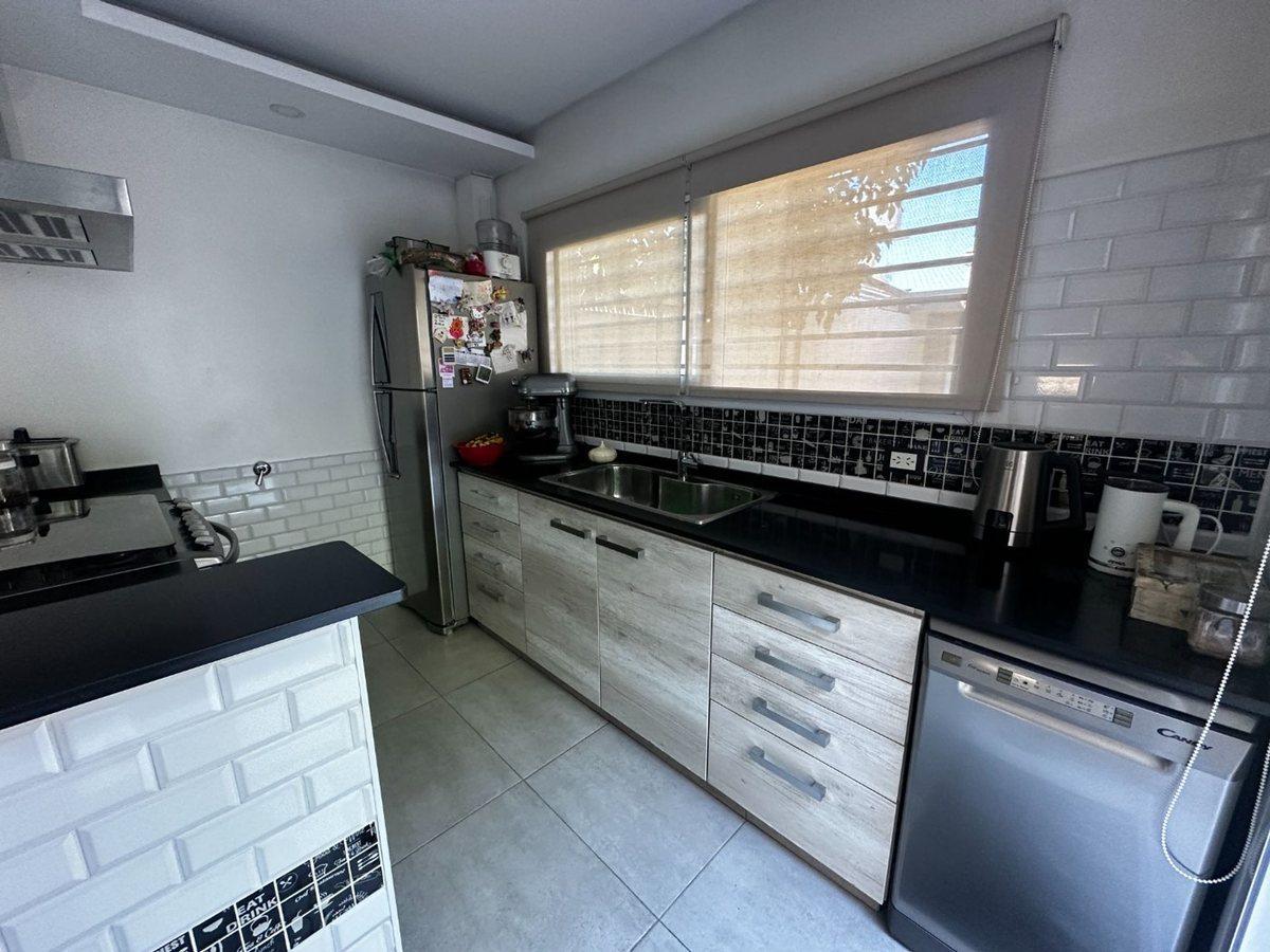 Foto de CASA EN VENTA 4 AMBIENTES PLAYROOM ESTRENAR, imagen 4
