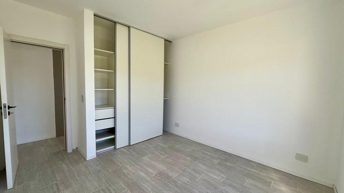 Foto de CASA 4 AMB CON PILETA A ESTRENAR SAN SEBASTIAN, imagen 5