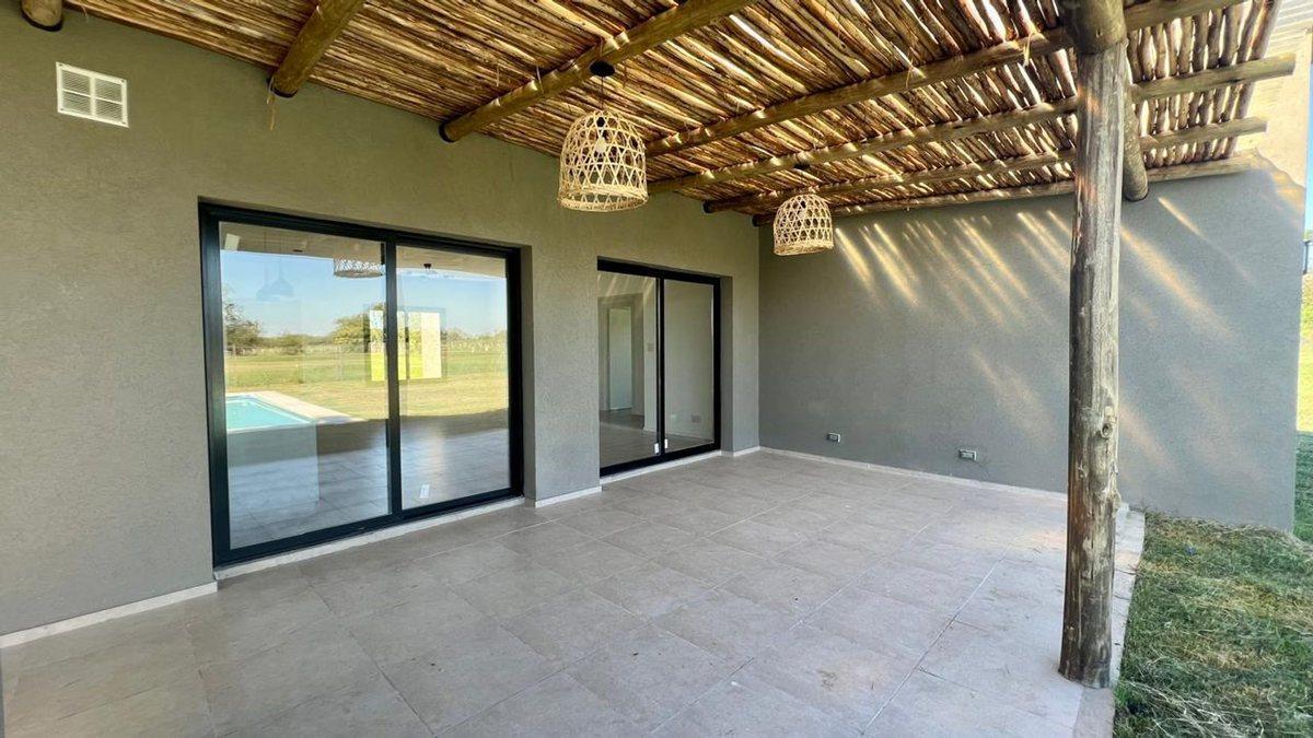 Foto de CASA 4 AMBIENTES A ESTRENAR SAN SEBASTIAN, imagen 1
