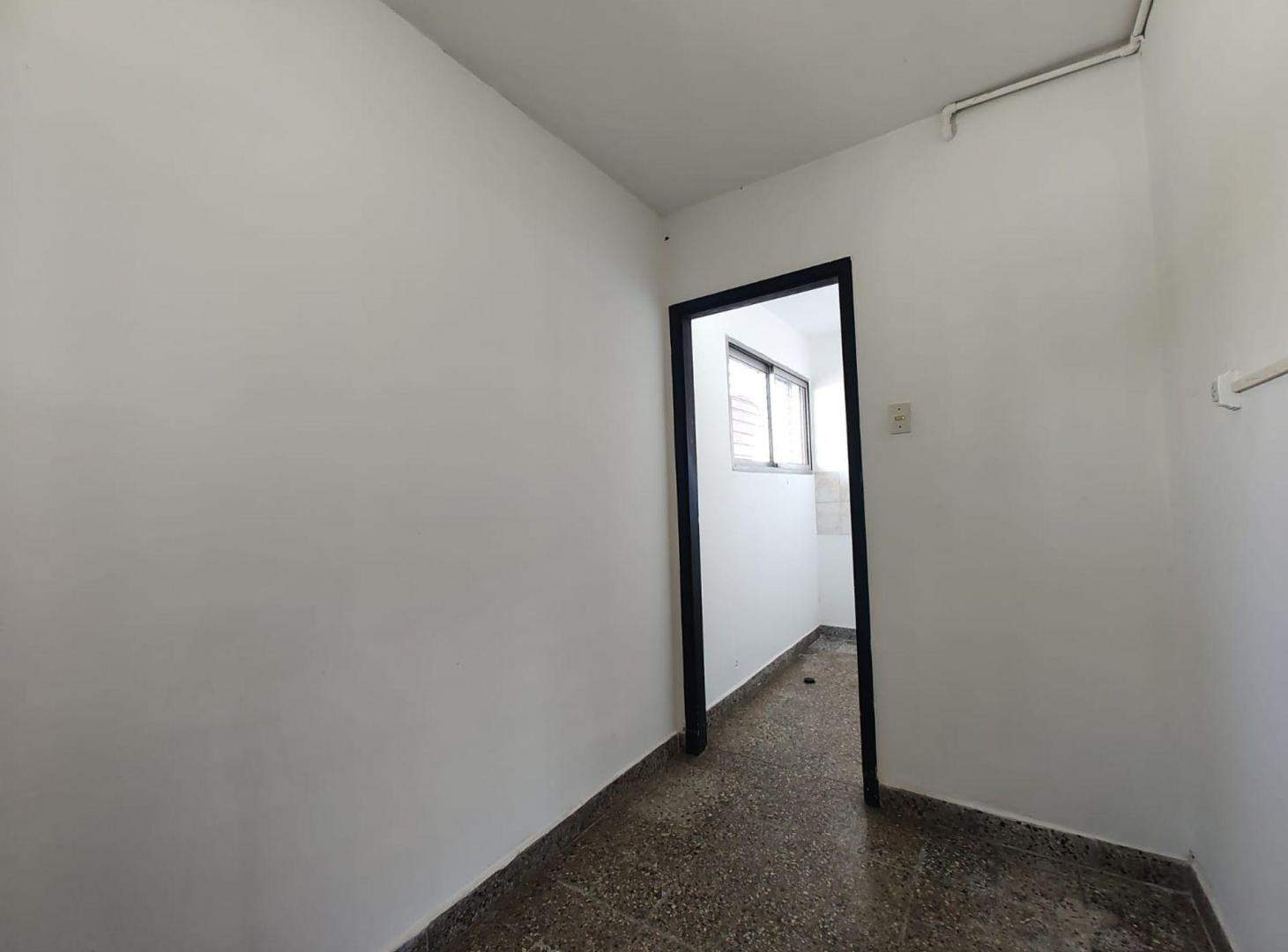 Foto de VENTA DEPARTAMENTO DOS AMBIENTES CASEROS, imagen 1