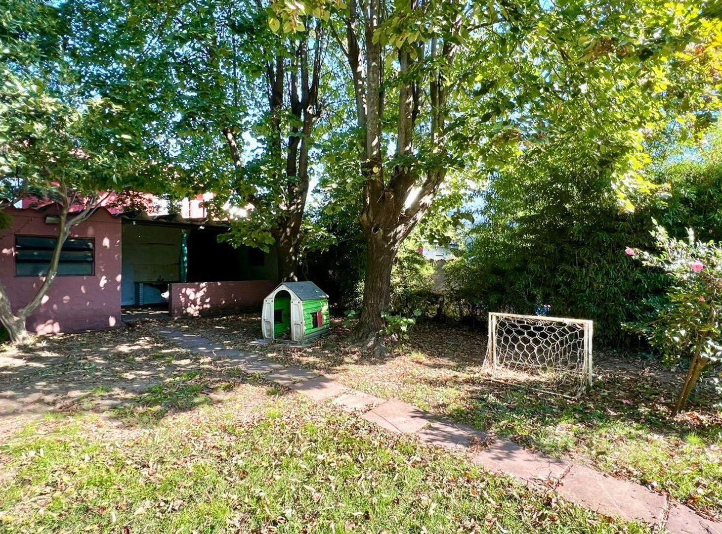 Foto de CASA 6 AMBIENTES CON JARDIN LOTE 500m2 TORCUATO, imagen 2