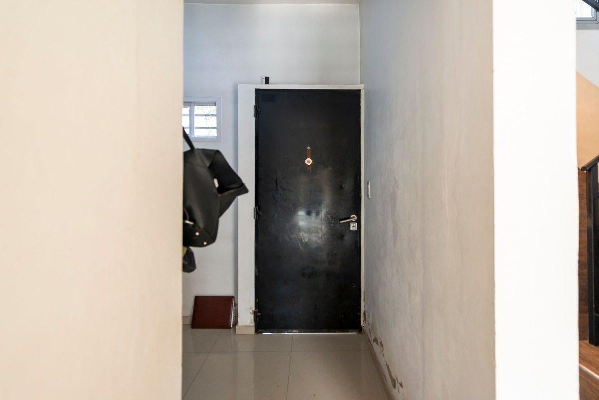 Foto de VENTA CASA 4 AMBIENTES C/PILETA EN TORTUGUITAS, imagen 2