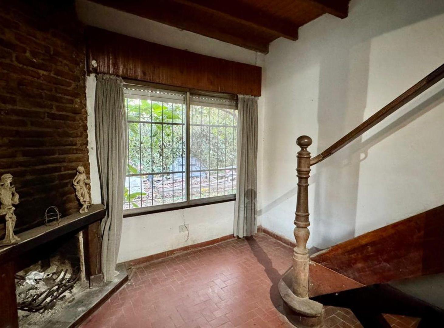 Foto de VENTA CASA 8 AMBIENTES JARDIN Y PILETA TORCUATO, imagen 3