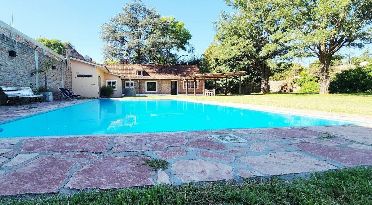 Foto de CASA QUINTA 3 AMB LOTE 1.700 m2 C/ PILETA PARRILLA, imagen 3