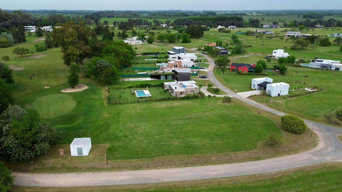 Foto de VENTA LOTE INT PILAR Bo MEDAL GOLF 1323M2 FINANCIA, imagen 1