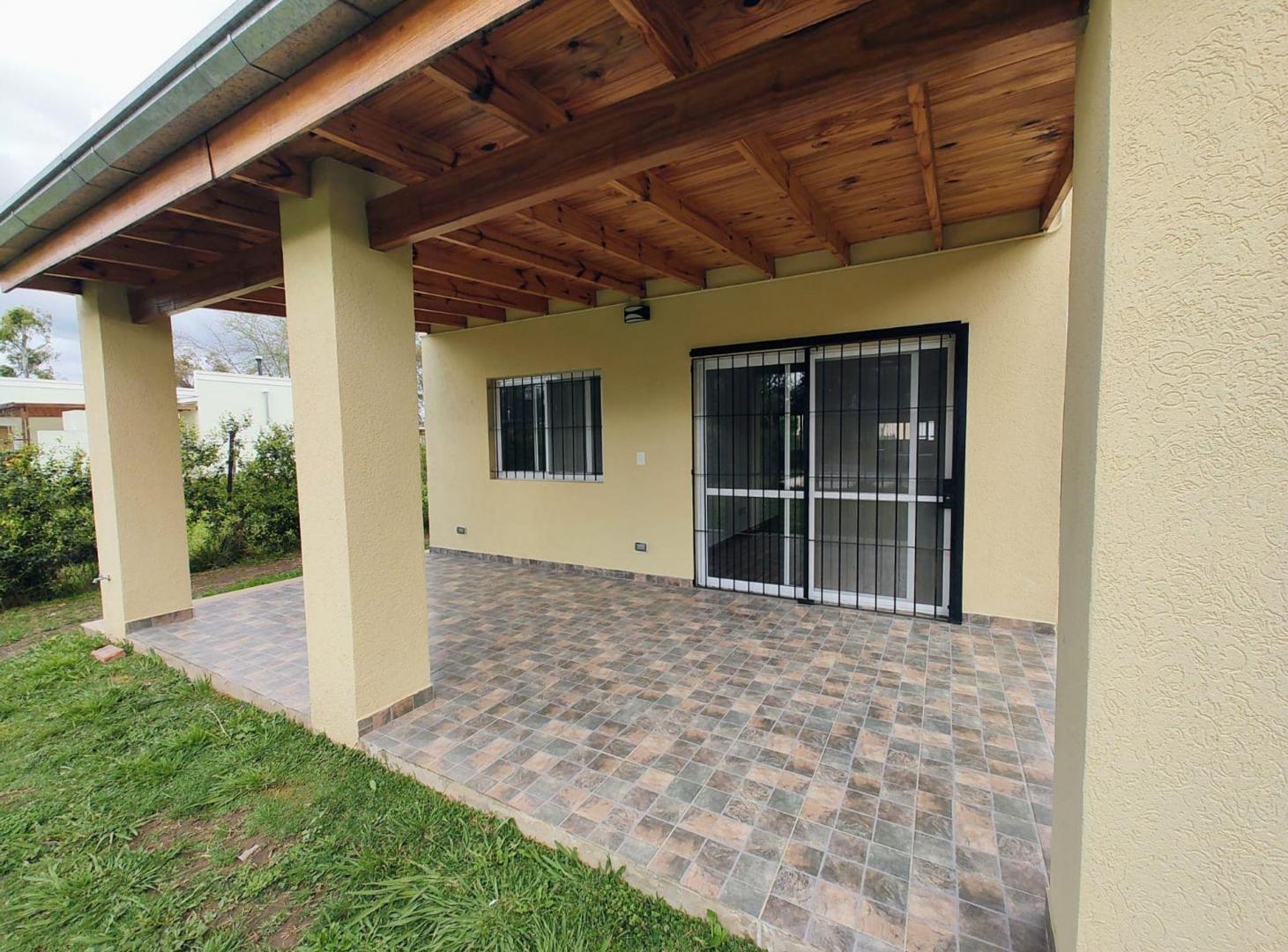 Foto de VENTA CASA 3 AMBIENTES CON PILETA LOMA VERDE, imagen 3