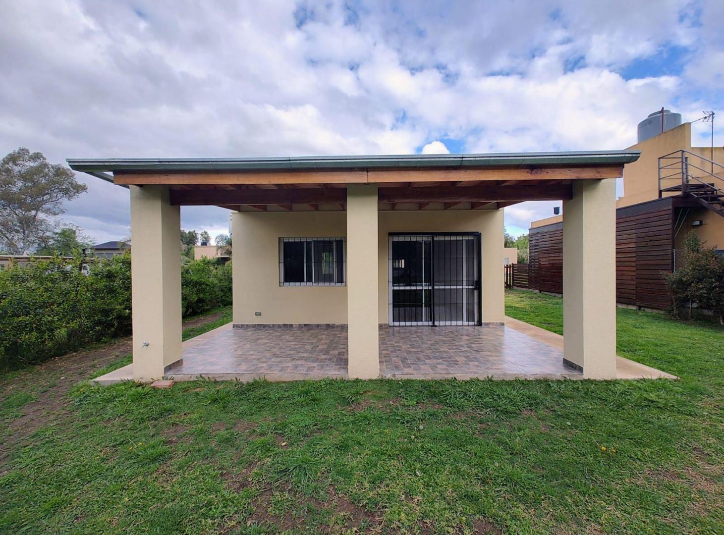 Foto de VENTA CASA 3 AMBIENTES CON PILETA LOMA VERDE, imagen 4