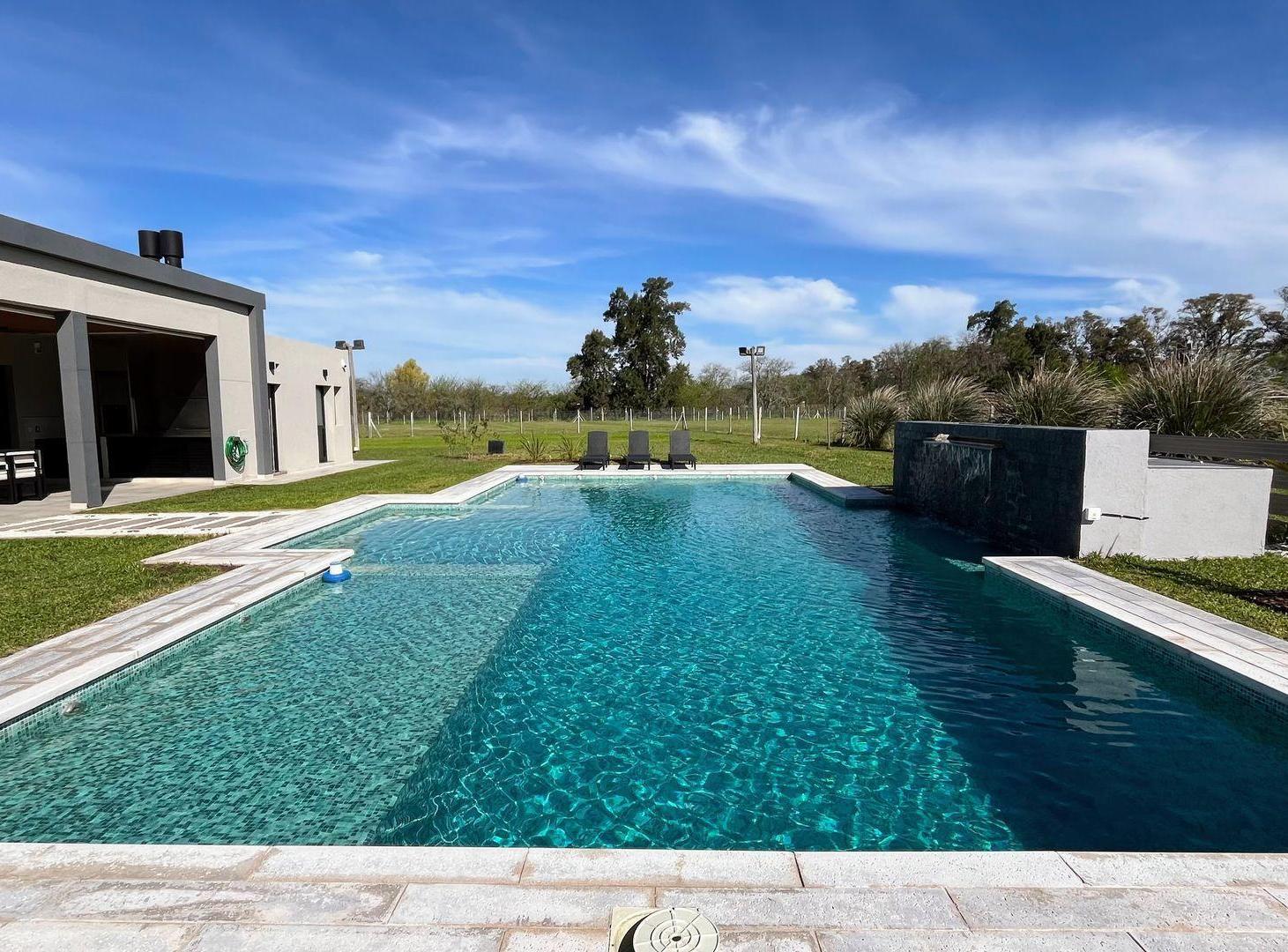 Foto de Venta Casa 5 Amb. en Santa Inés Comarcas de Luján, imagen 2