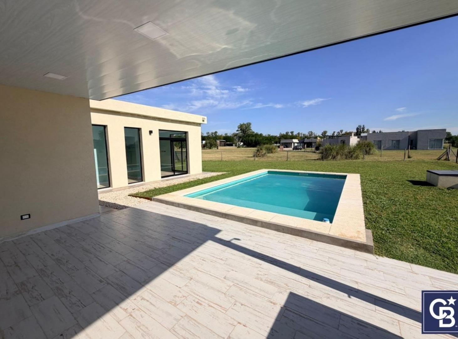 Foto de Venta de Casa 4 ambientes con pileta en Medal Country Club, Pilar, imagen 4