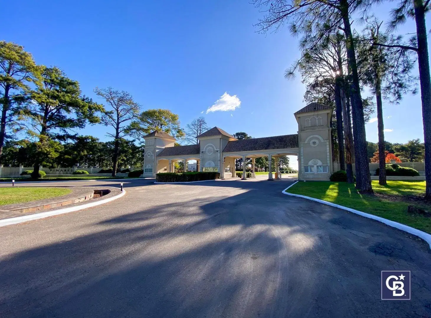 Venta de Lote interno de 1500 mts2 en Los Pinares Country Club - Exaltación de la cruz 2