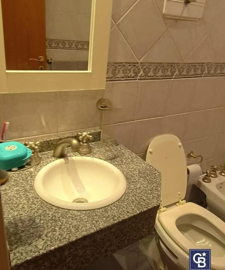 Venta de departamento apto crédito de 3 ambientes con balcón en Ramos Mejía 4
