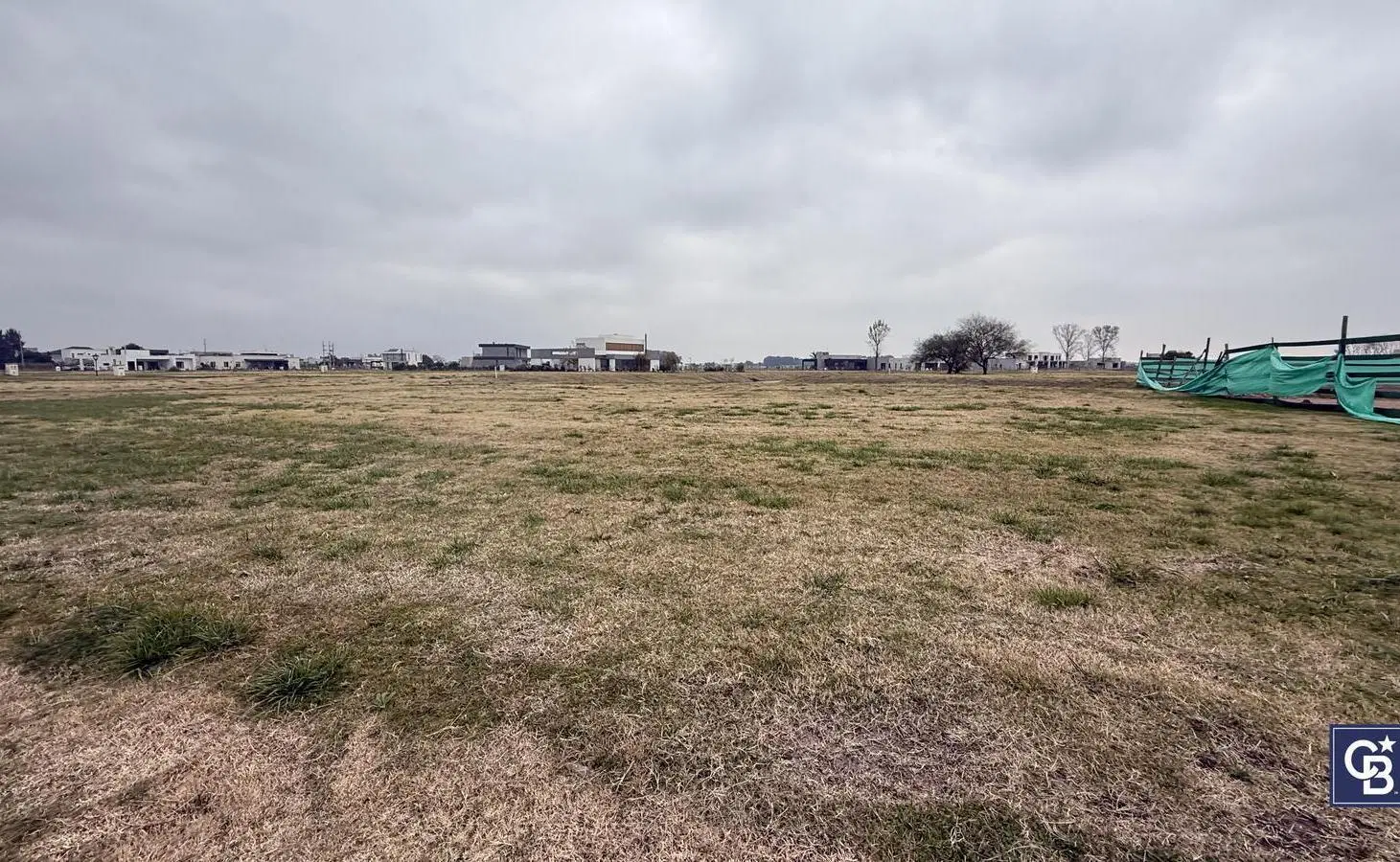¡Excelente oportunidad! Venta de lote interno con vista a la laguna en Barrio La Alameda, Canning 3