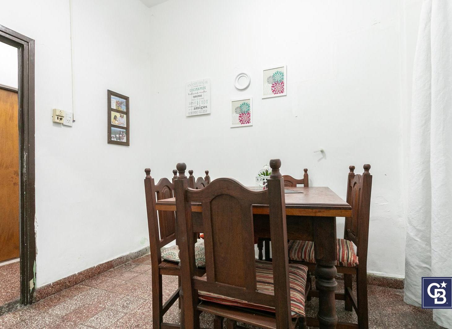 Foto de Venta de PH con renta activa ideal inversión con terraza de 57 m² y quincho en Caseros, imagen 1