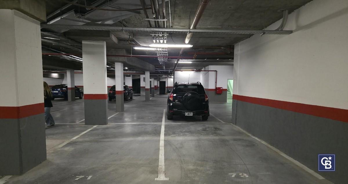 Foto de Ideal Inversión Venta de Cochera Cubierta en Centro Comercial Pueblo Caamaño, Pilar, imagen 3