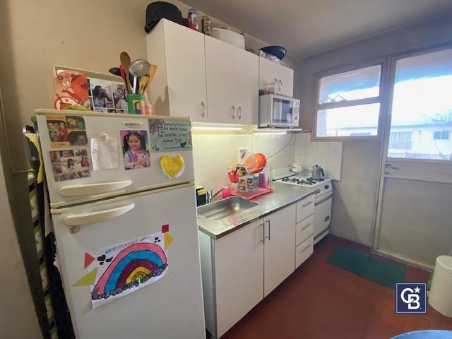 Foto de Venta de Departamento 4 ambientes con Renta en Caseros, imagen 2