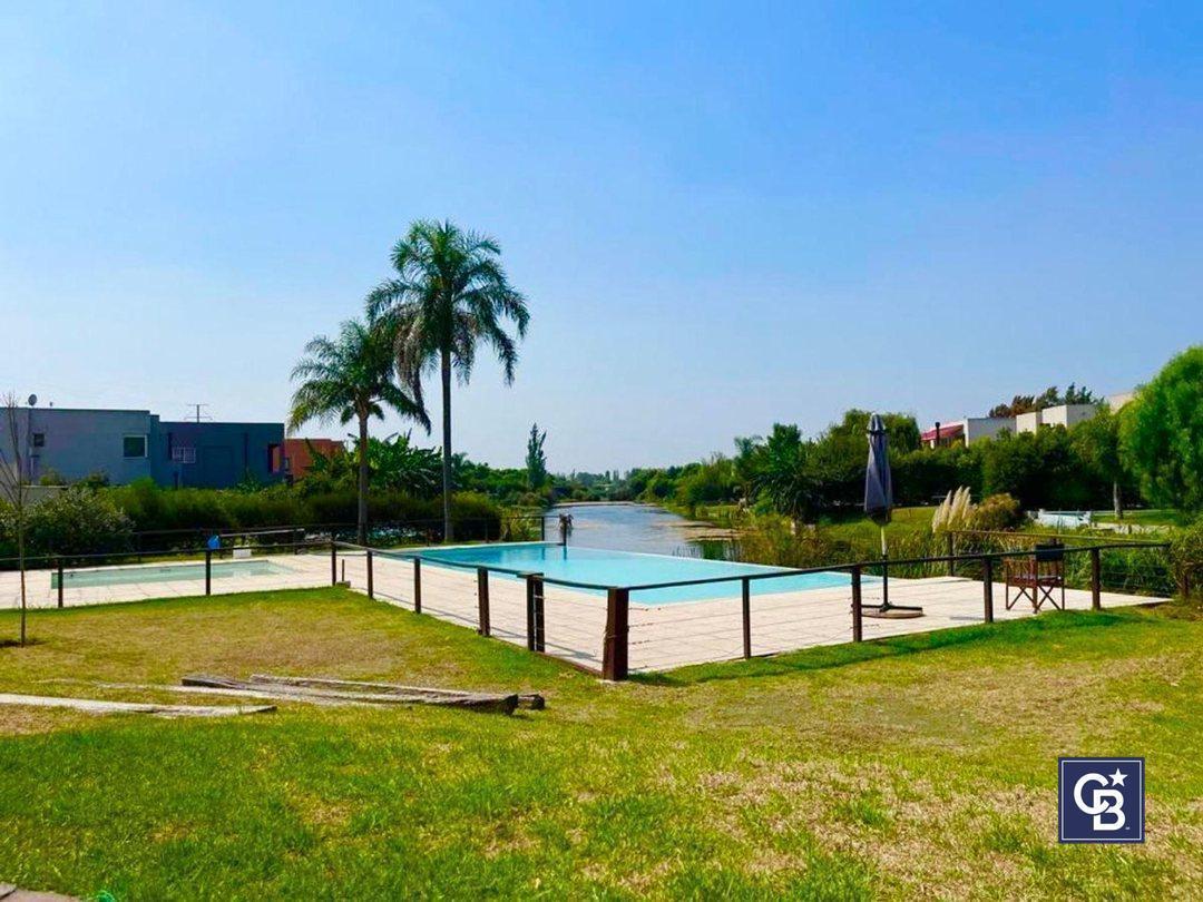 Foto de Venta financiada de Lote 400 m² en Barrio Cerrado con amenities, imagen 3