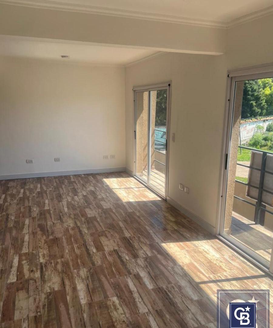Foto de Venta de Departamento 3 ambientes tipo triplex frente a Panamericana, imagen 1