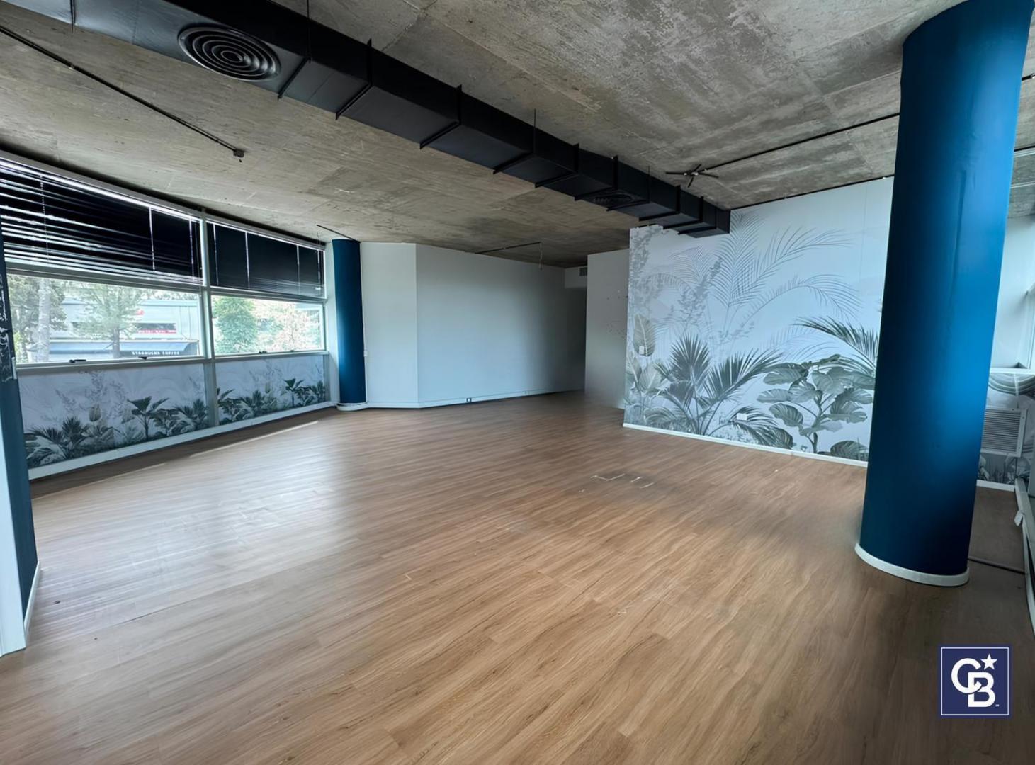 Foto de Alquiler de Oficina 105 m2 de 4 ambientes en Paseo Champagnat, Pilar, imagen 2