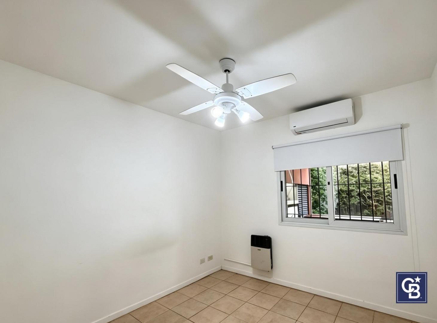 Foto de Venta de Departamento con renta 24 meses | Jardín propio, cochera y, imagen 4