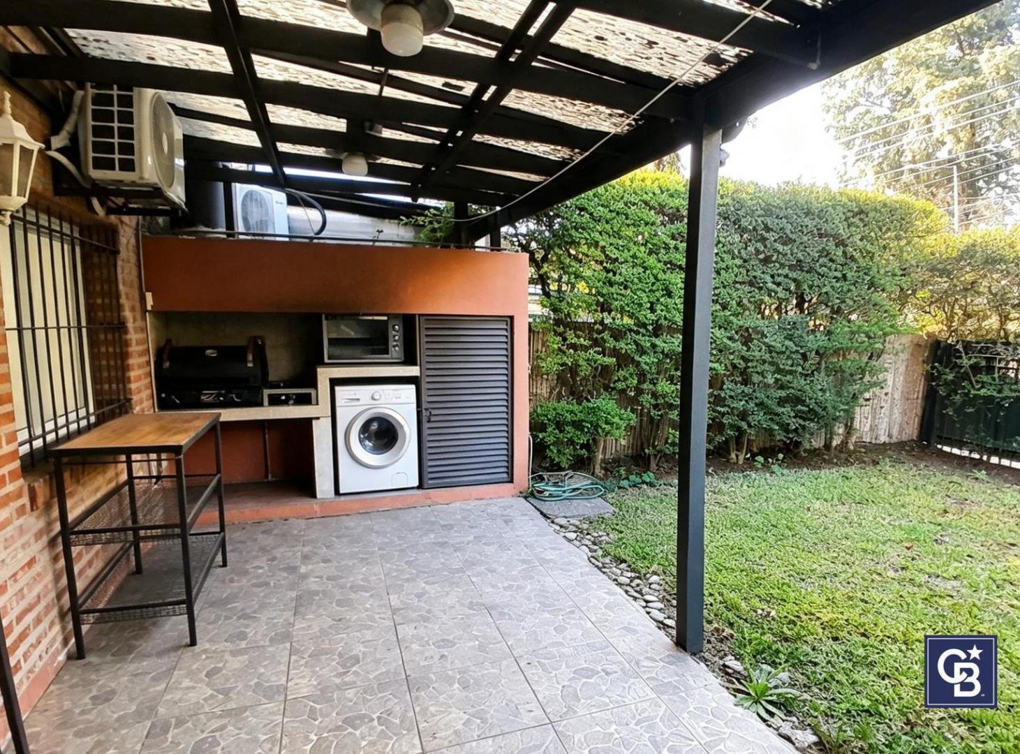 Foto de Venta de Departamento con renta 24 meses | Jardín propio, cochera y, imagen 3