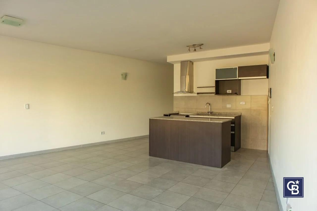 Foto de VENTA DEPARTAMENTO EN NORDELTA CON COCHERA, imagen 1