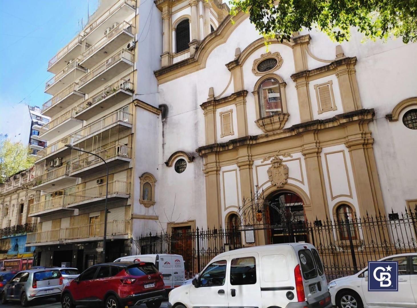Foto de VENTA SEMIPISO 3 AMBIENTES CON DEPENDENCIA RECICLADO A NUEVO | RECOLETA, imagen 1
