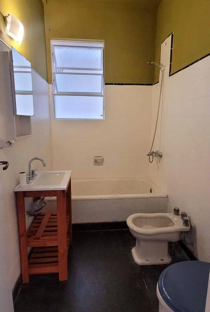 Excelente Propiedad En Villa Del Parque! Tres Amplios Ambientes Con Patio 5