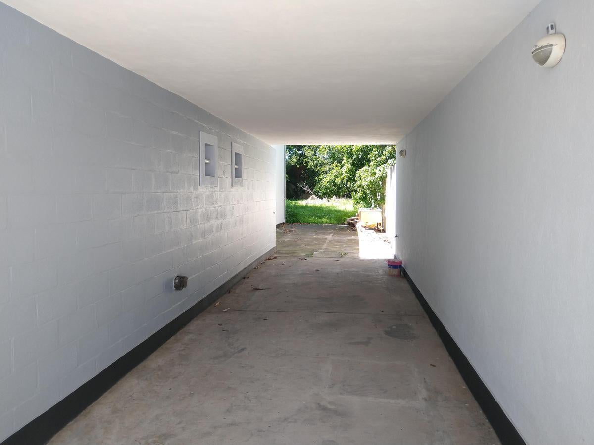 depósito  venta  La Plata con cámara frigorífica lote 10x50