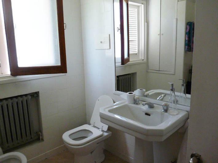 Foto de Casa en venta City Bell amplio parque pileta 4 dormitorios, imagen 5