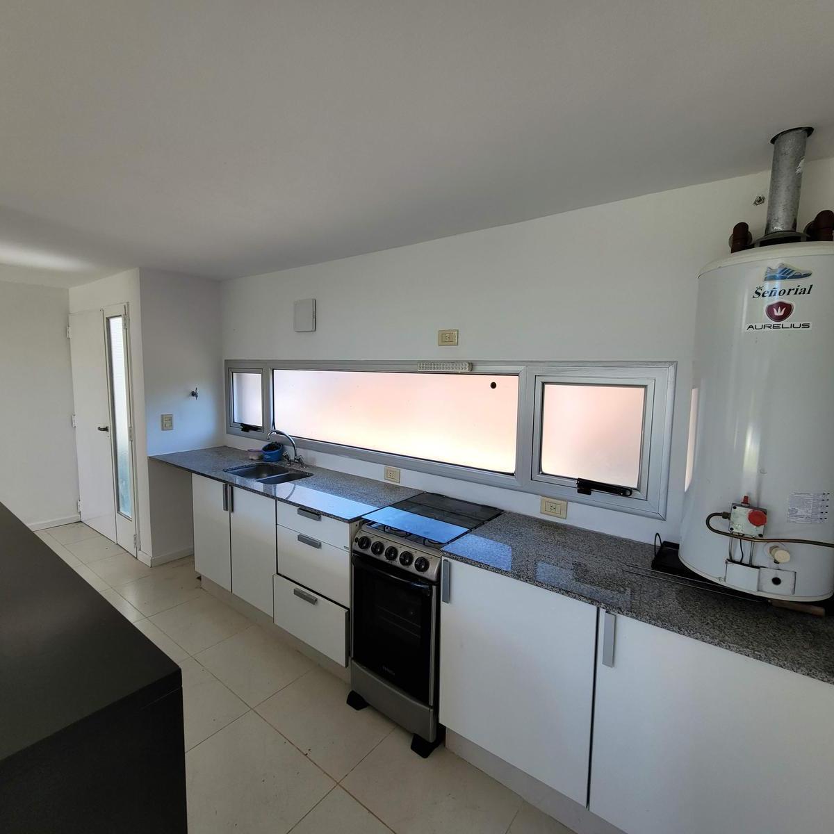 Casa en Venta PH Villa Elisa con Pileta Planta Baja 2 Dorm. Parrilla Aire Alarma 3