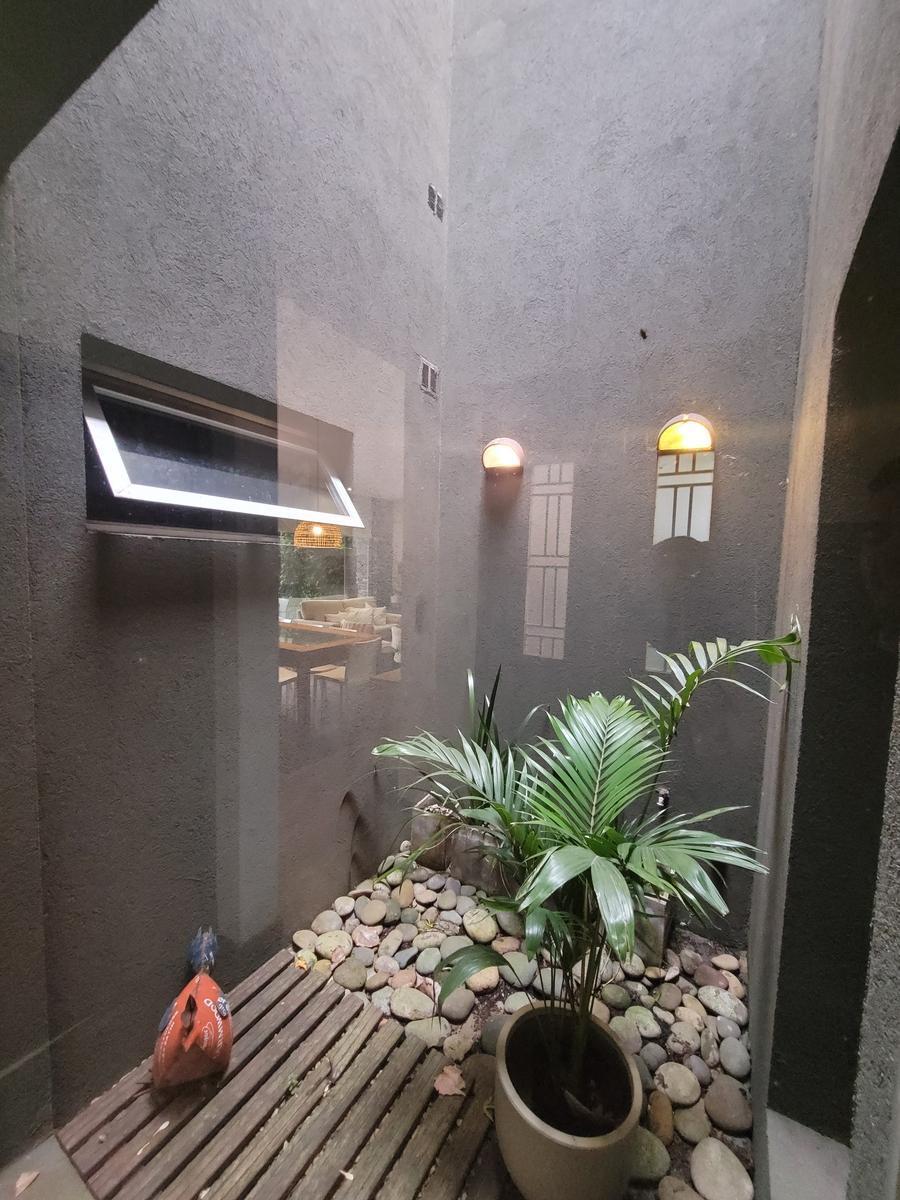 Casa en Venta en Villa Elisa 3 Dorm. Pileta Parque Moderna 2
